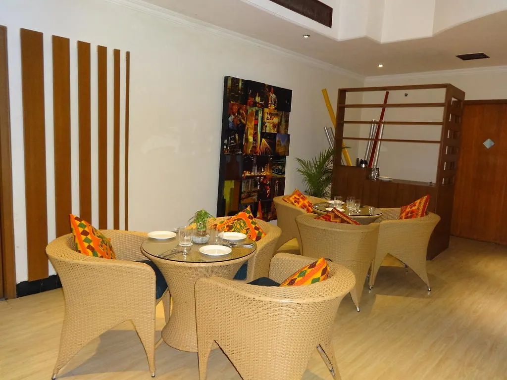 Golden Tulip Udaipur Hotell Indien